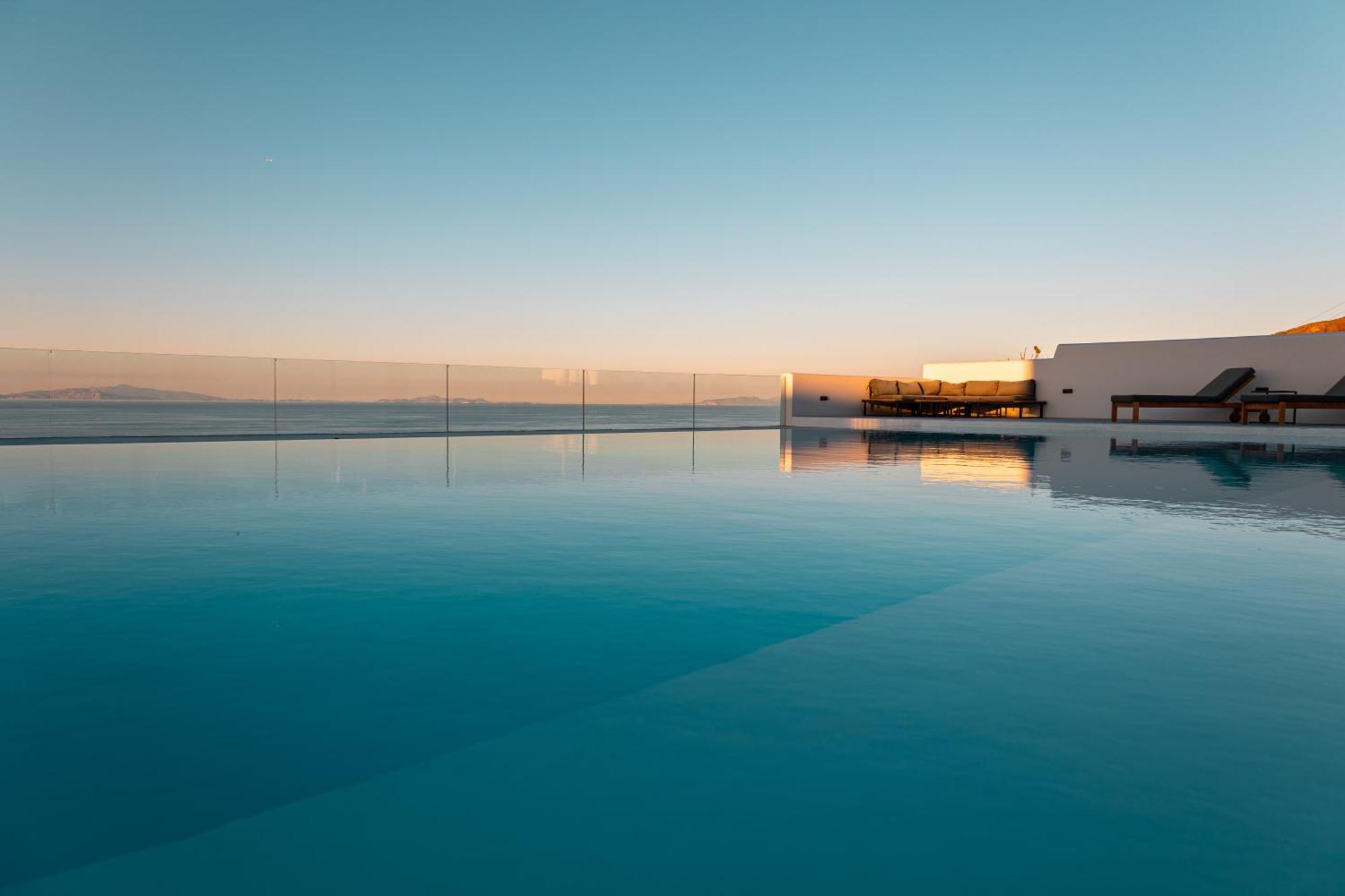North Wind Luxury * Oia